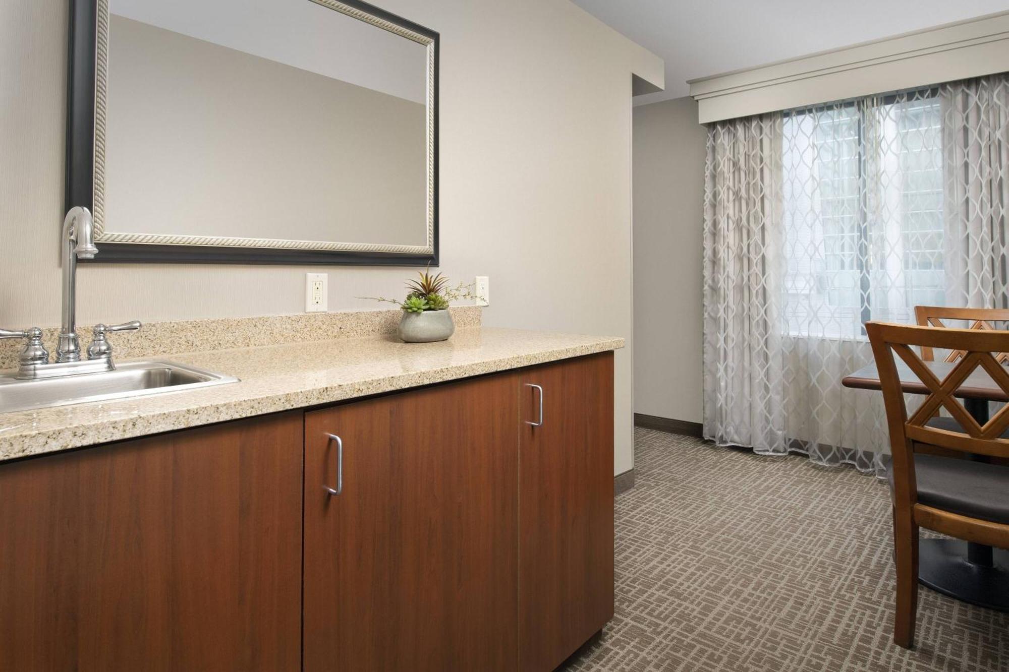 Courtyard Tacoma Downtown Hotel Ngoại thất bức ảnh